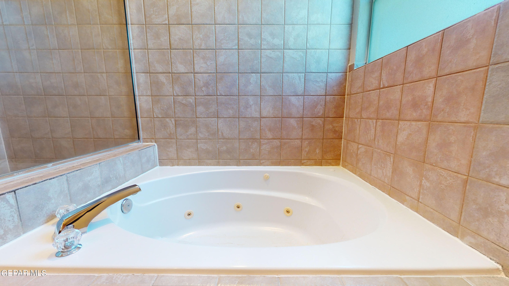6256 Escondido Drive - Photo 20