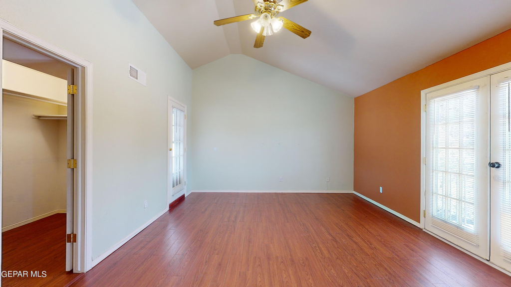 6256 Escondido Drive - Photo 16