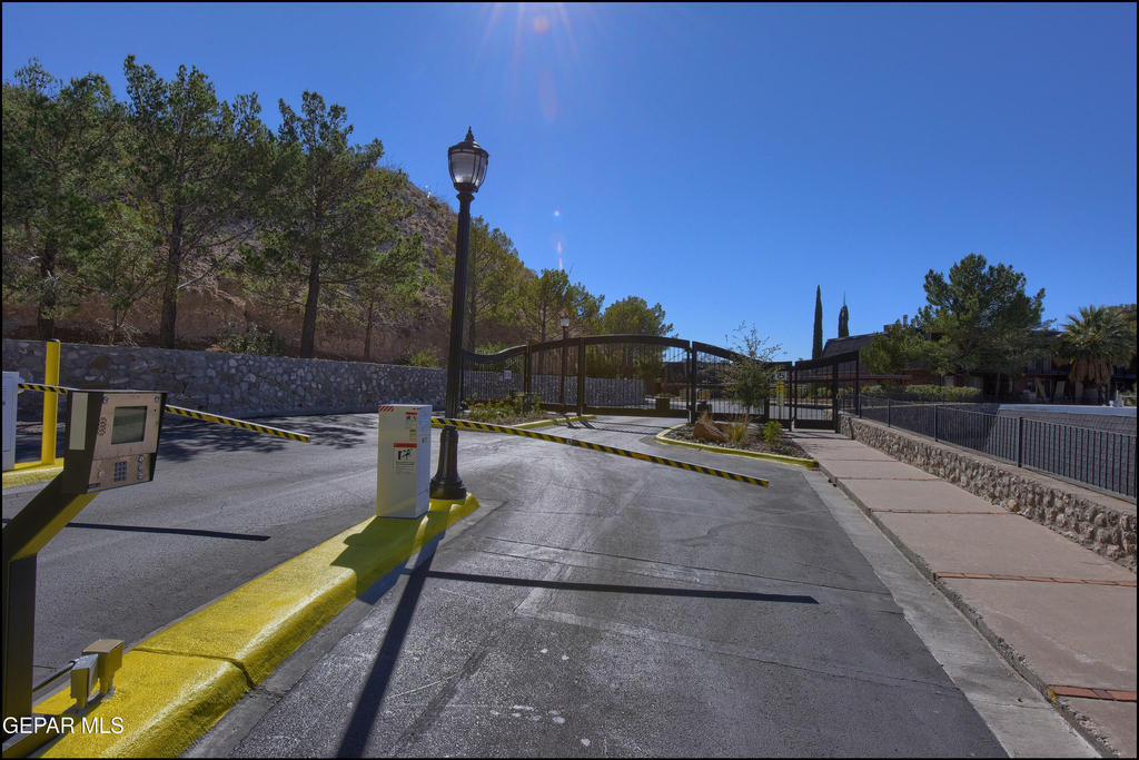 4800 N Stanton Street - Photo 12