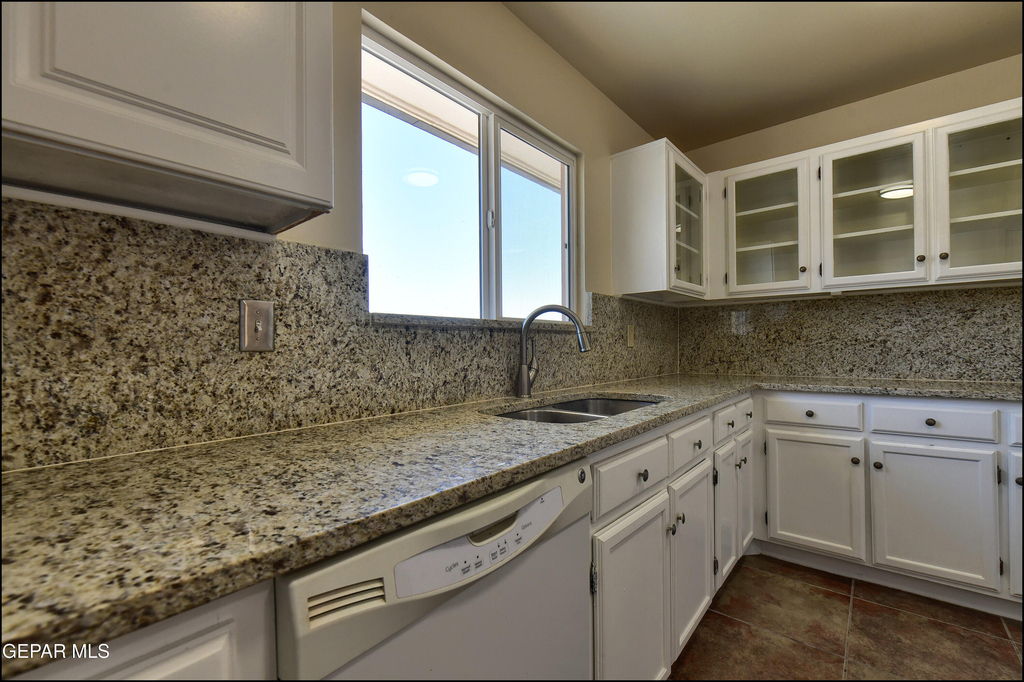 4800 N Stanton Street - Photo 32