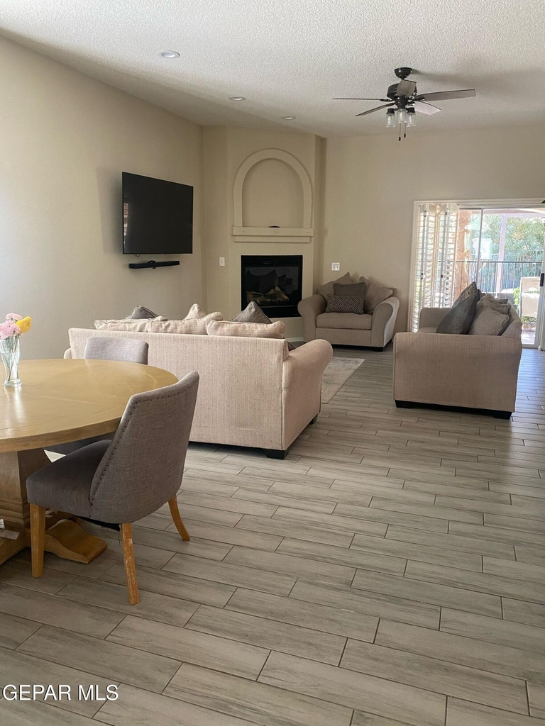 798 Maxey Marie Drive - Photo 3