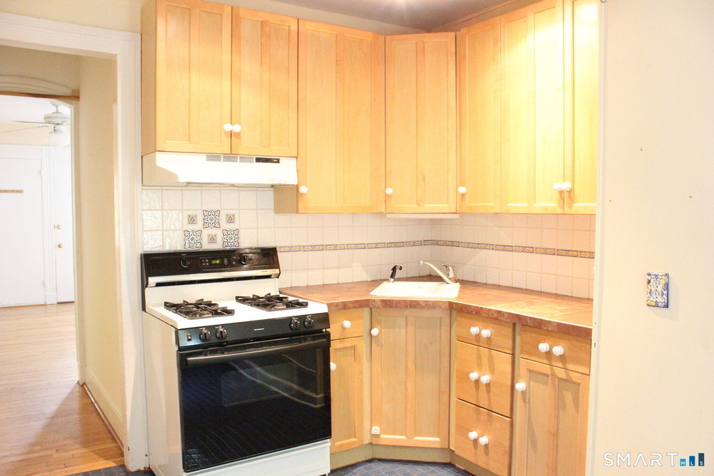 28 Cottage Street - Photo 3