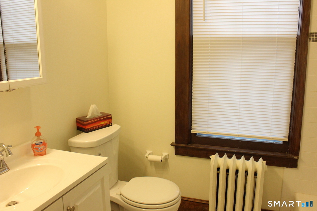 16 Woodland Street - Photo 10