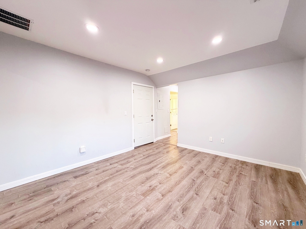 310 Alden Avenue - Photo 9