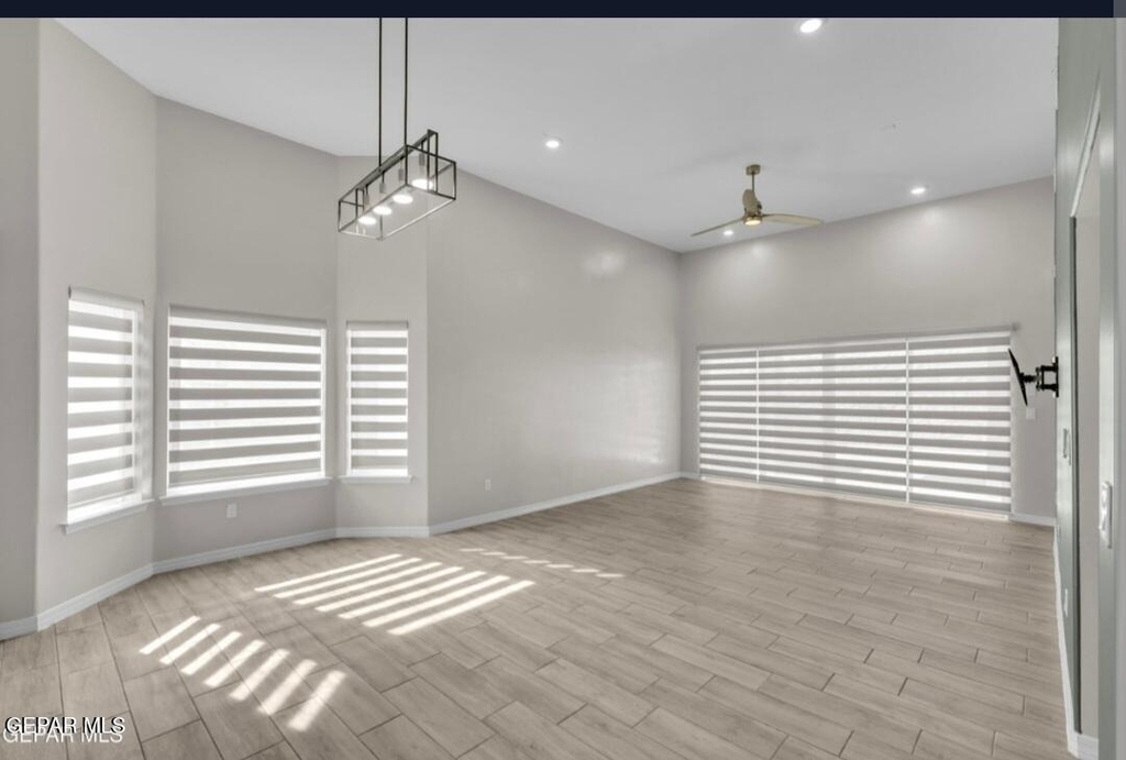 13729 Lago Vista Avenue - Photo 27