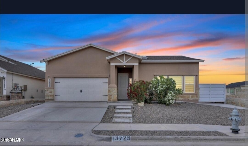 13729 Lago Vista Avenue - Photo 0