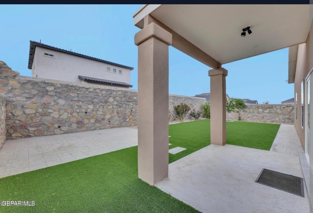 13729 Lago Vista Avenue - Photo 42