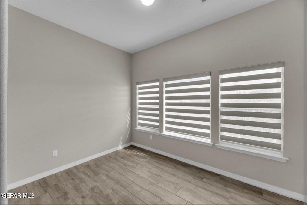 13729 Lago Vista Avenue - Photo 14