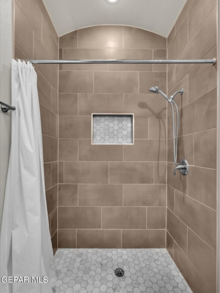 13729 Lago Vista Avenue - Photo 8