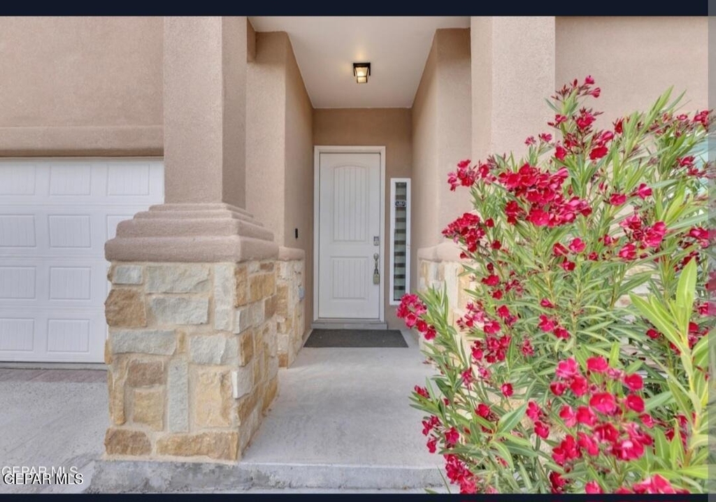 13729 Lago Vista Avenue - Photo 3