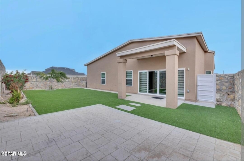 13729 Lago Vista Avenue - Photo 43