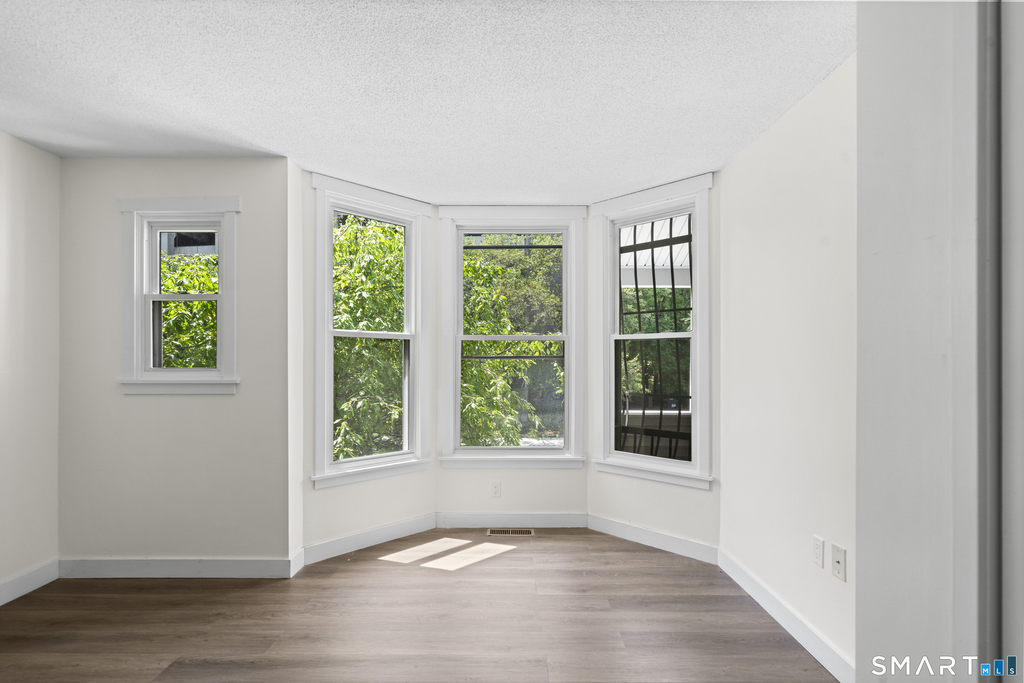 136 Maple Avenue - Photo 10