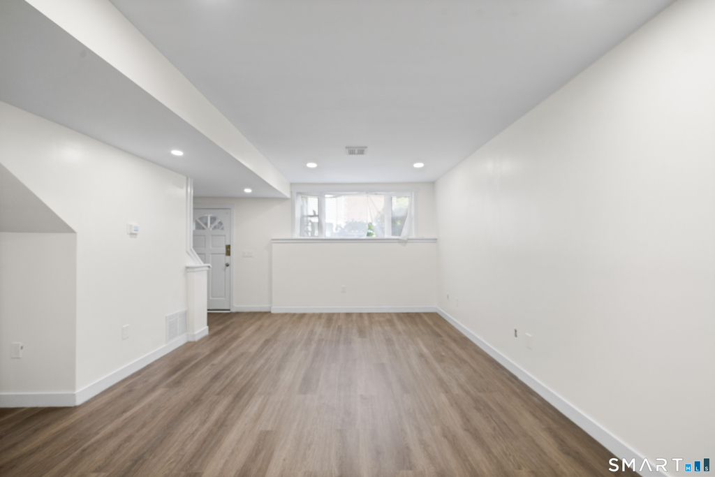 136 Maple Avenue - Photo 5