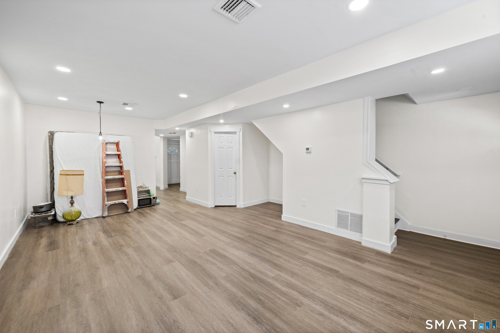136 Maple Avenue - Photo 8