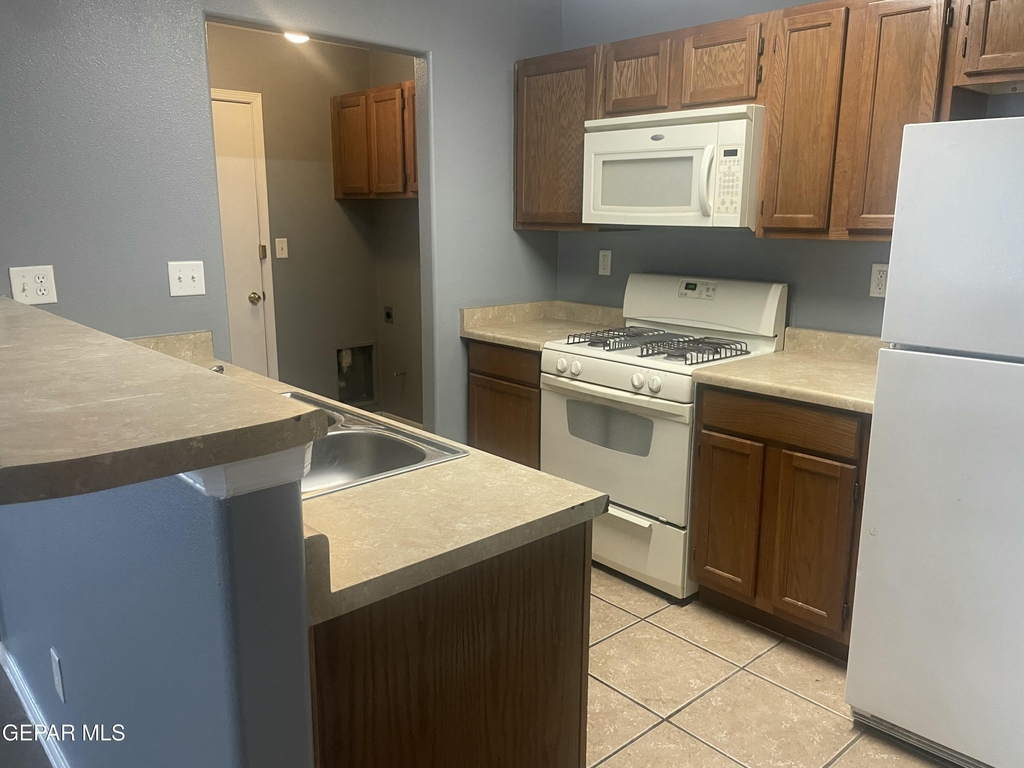 5724 Saluki Drive - Photo 3