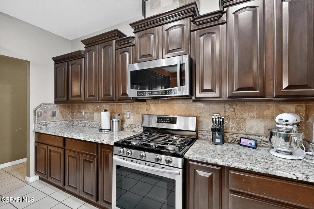 6909 Desert Canyon Drive - Photo 8