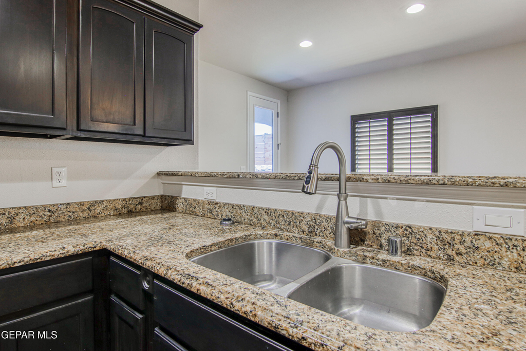 2504 Eastern Sky Street - Photo 15