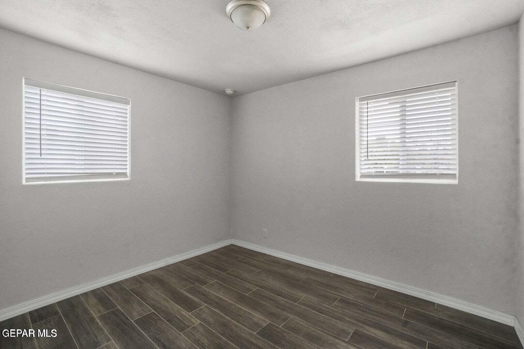 5316 Saxon Drive - Photo 15