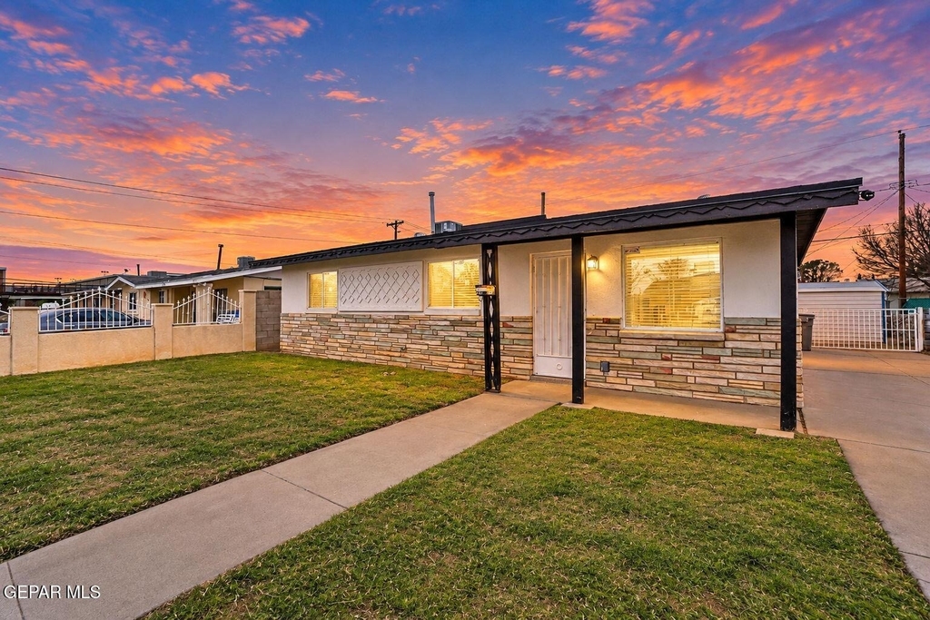5316 Saxon Drive - Photo 16