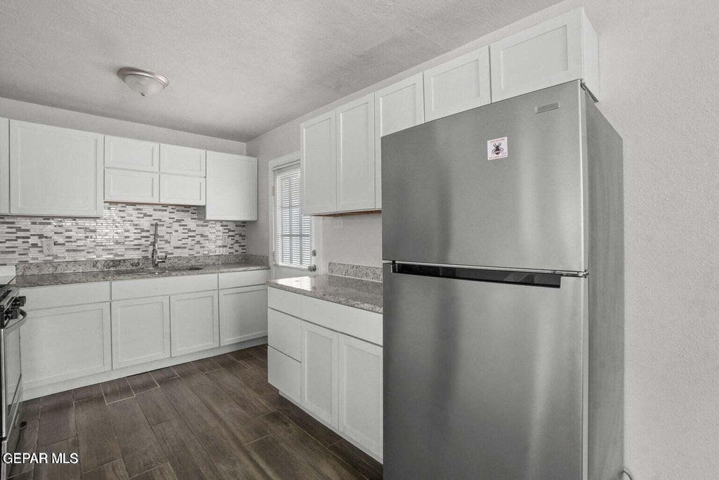 5316 Saxon Drive - Photo 8