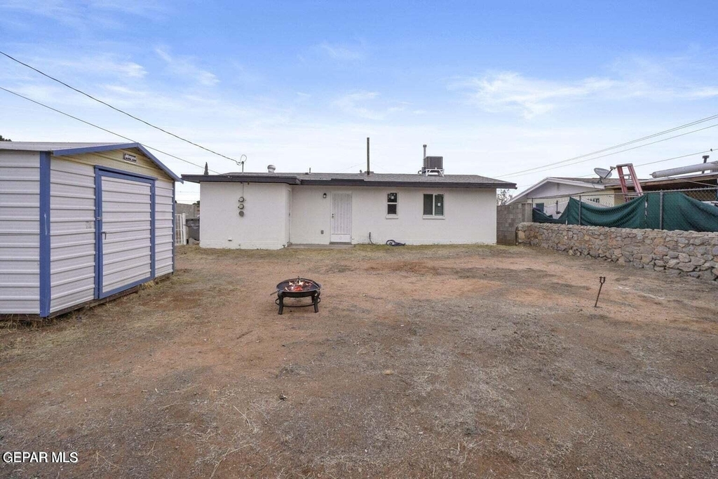 5316 Saxon Drive - Photo 18