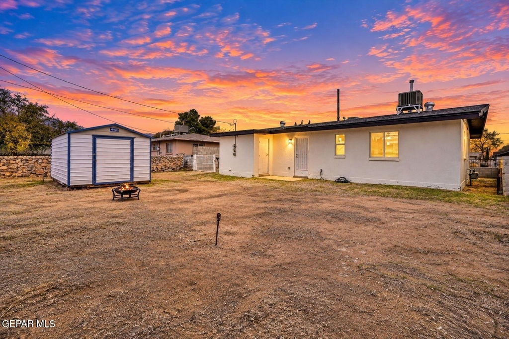 5316 Saxon Drive - Photo 22