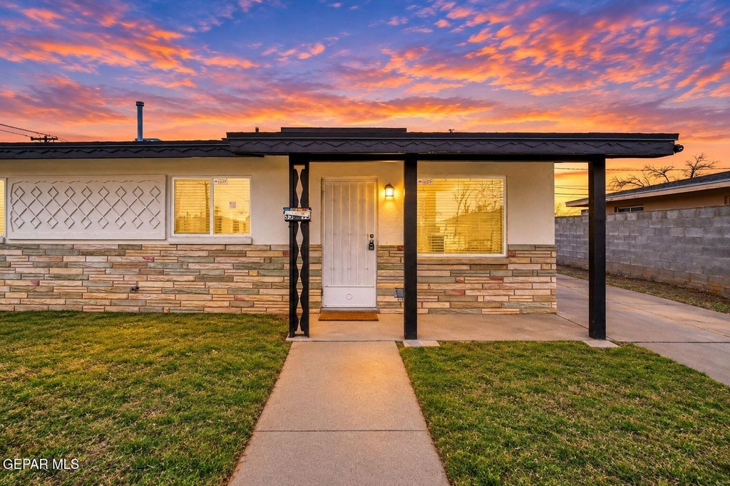5316 Saxon Drive - Photo 17