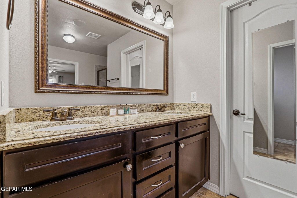 14745 Orsten Artis Avenue - Photo 33