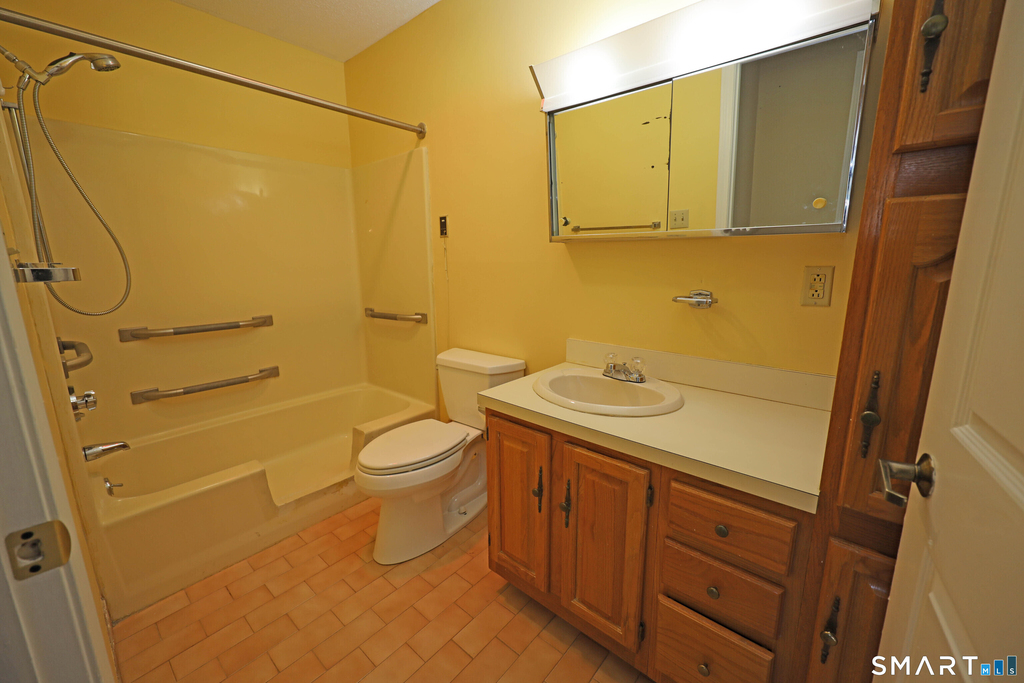 47 Highland Street - Photo 4