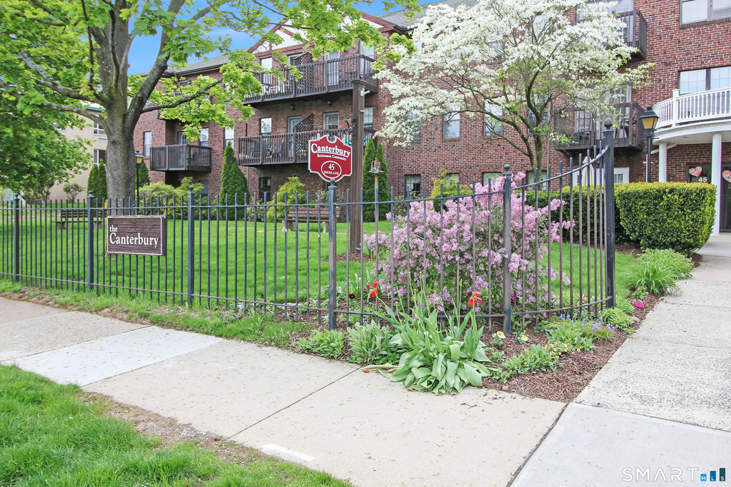 47 Highland Street - Photo 10