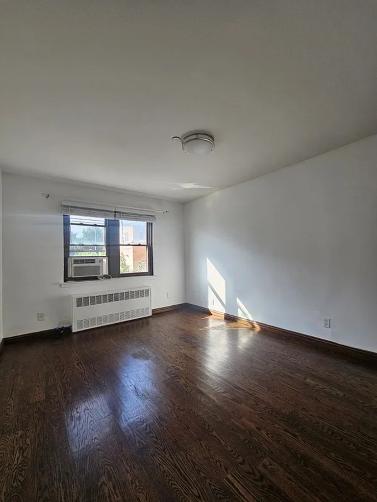 31-56 44th Street - Photo 8