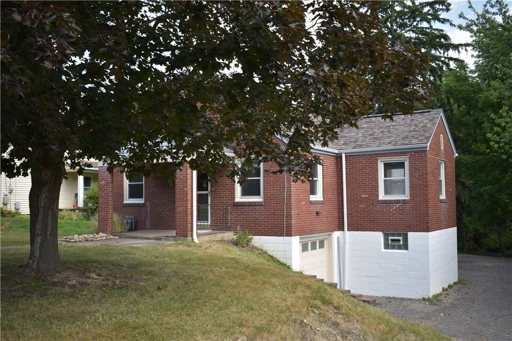 905 Burchfield Rd - Photo 2