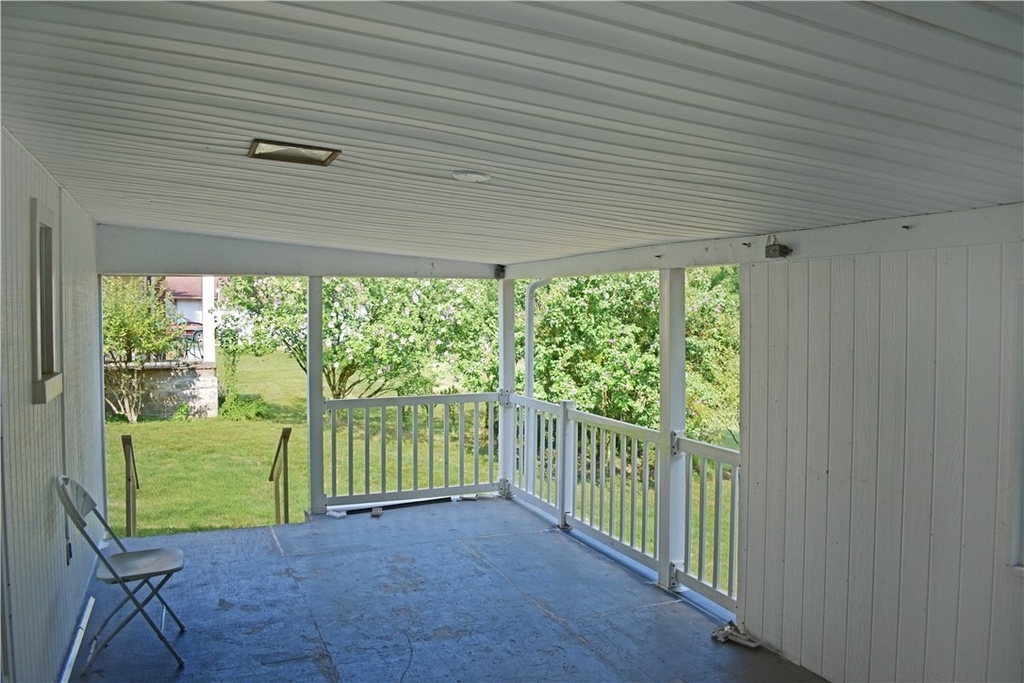 905 Burchfield Rd - Photo 33