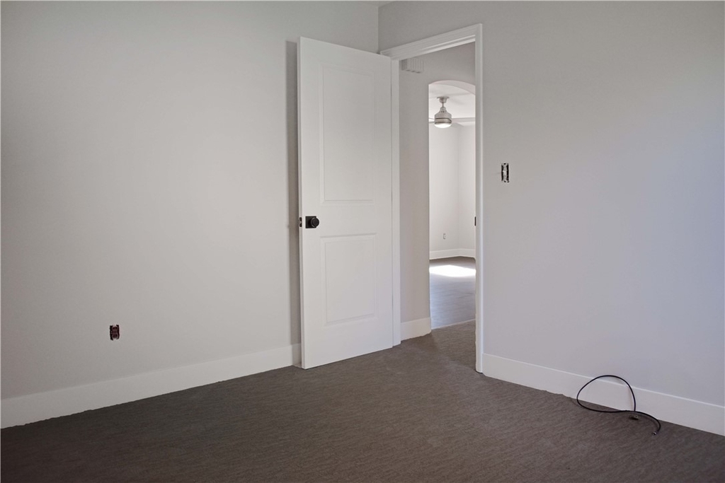 905 Burchfield Rd - Photo 15