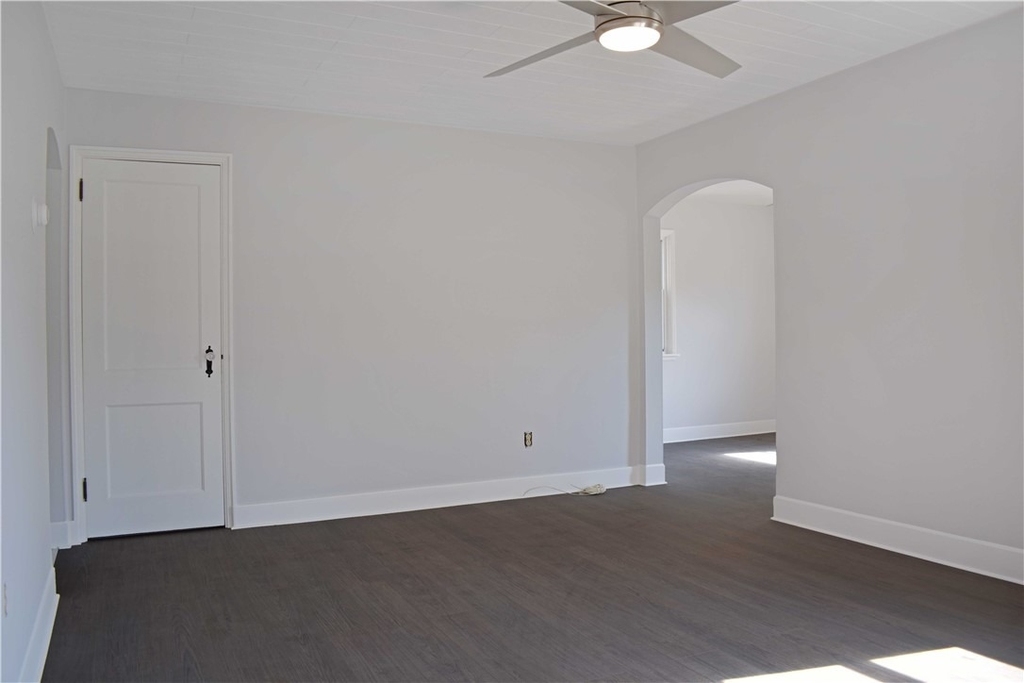 905 Burchfield Rd - Photo 18