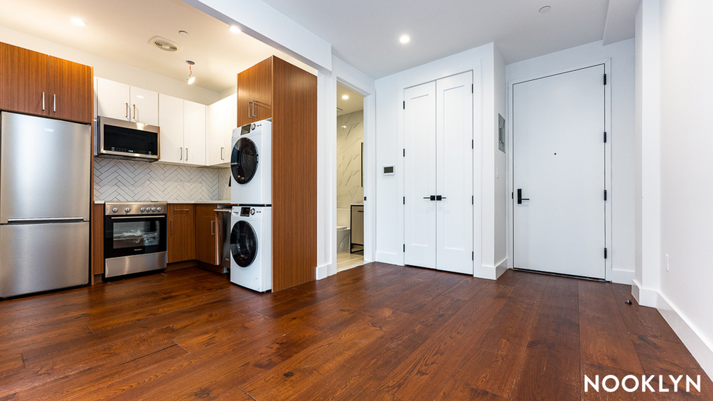 2114 Fulton St - Photo 1