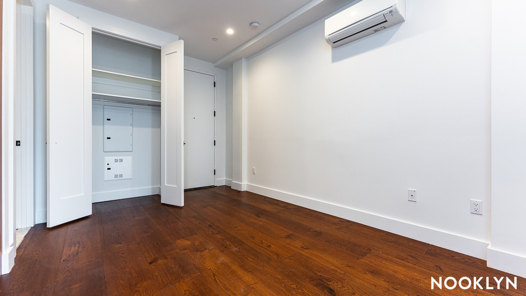 2114 Fulton St - Photo 2