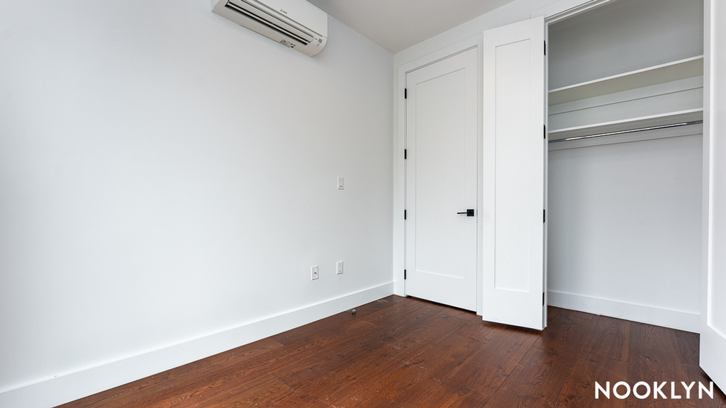2114 Fulton St - Photo 12
