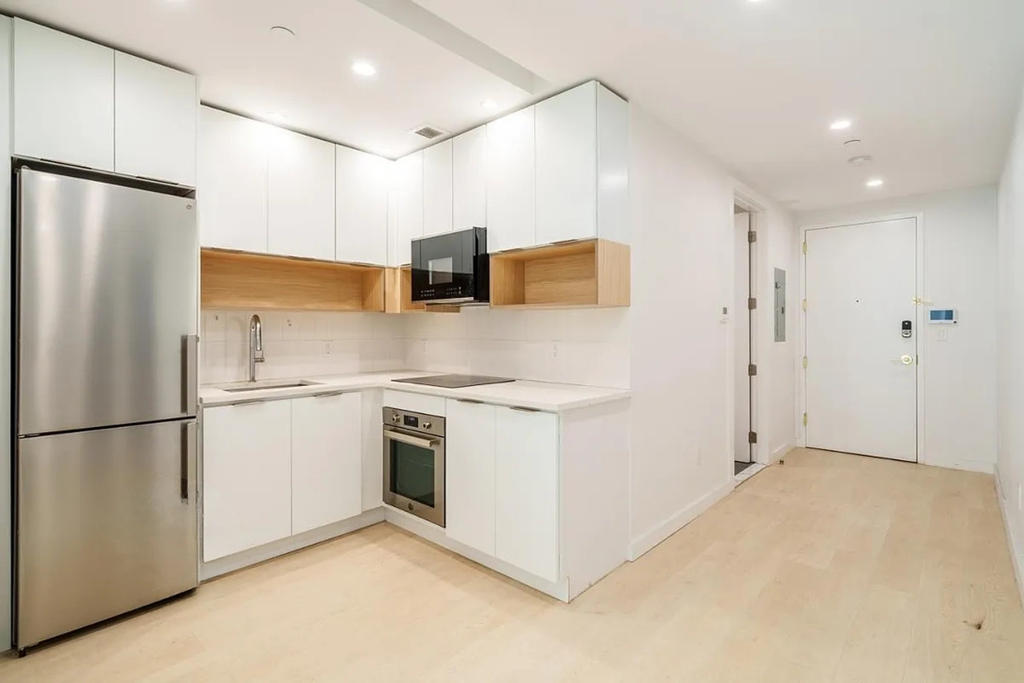 280 Meeker Avenue - Photo 1