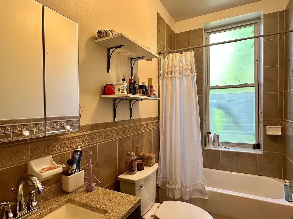 477 Willoughby Avenue - Photo 7