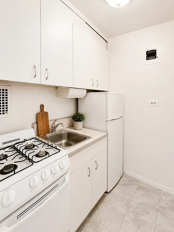 35th Street/3rd Avenue - Photo 2