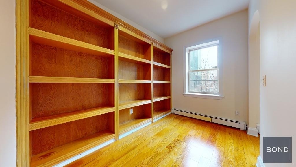 West Broadway - Photo 3