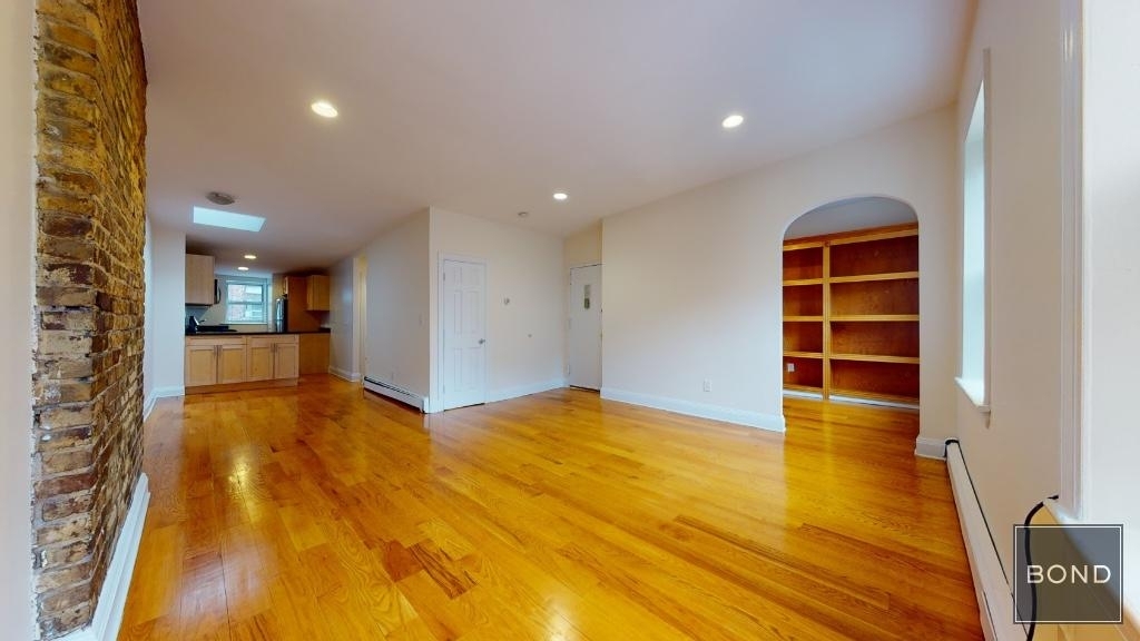 West Broadway - Photo 1