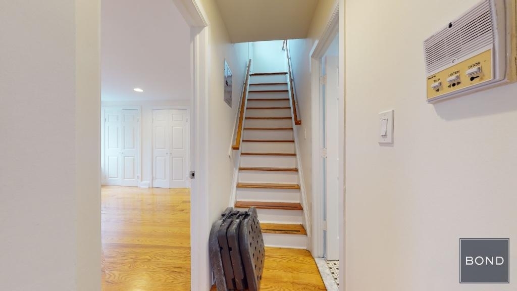 West Broadway - Photo 11