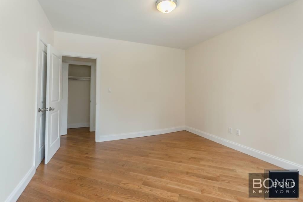 West 11th Street - Photo 4