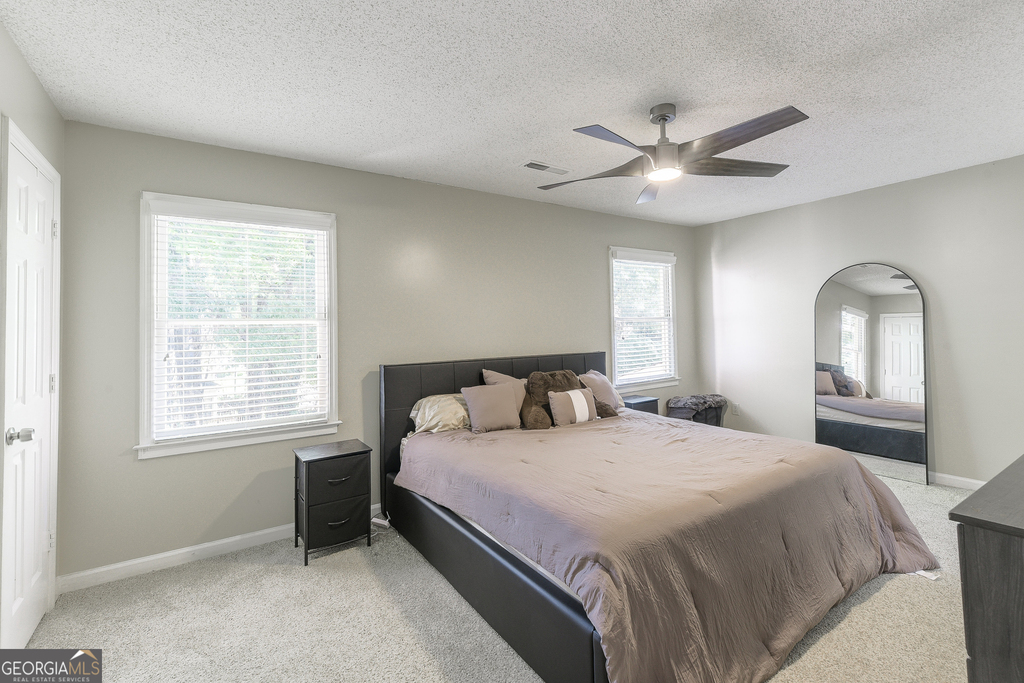 1022 Oaks Parkway Se - Photo 7