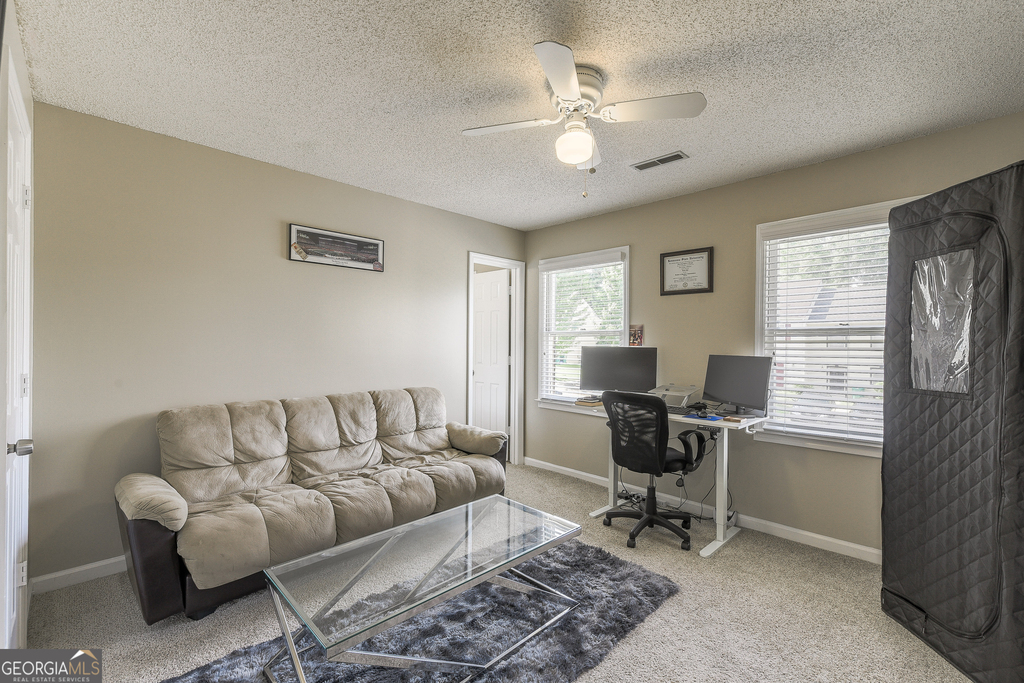 1022 Oaks Parkway Se - Photo 9