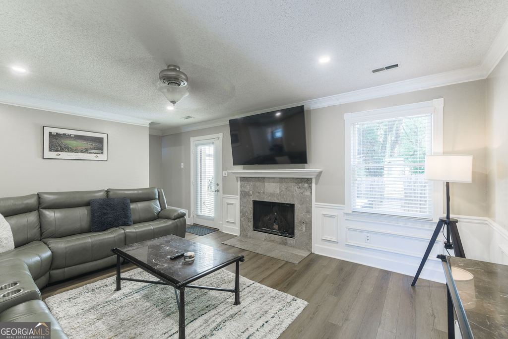 1022 Oaks Parkway Se - Photo 3