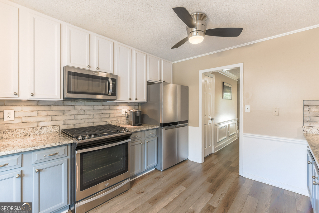 1022 Oaks Parkway Se - Photo 1