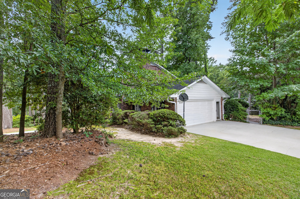 4854 Springfield Drive - Photo 2